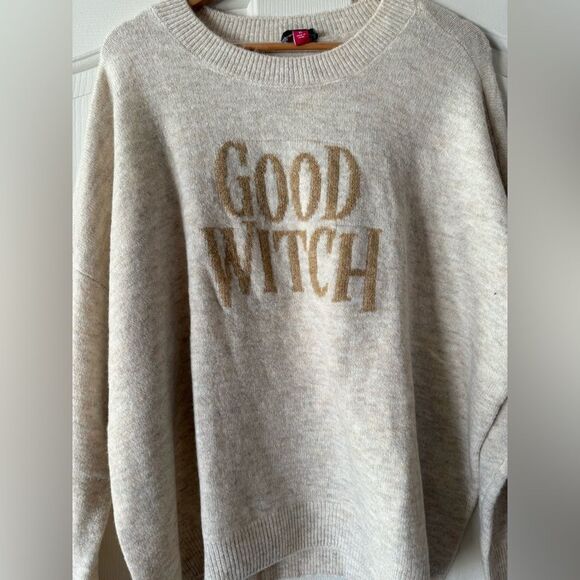 NWT Women's Cream Sweater with 'Good Witch' Design - Picture 7 of 8